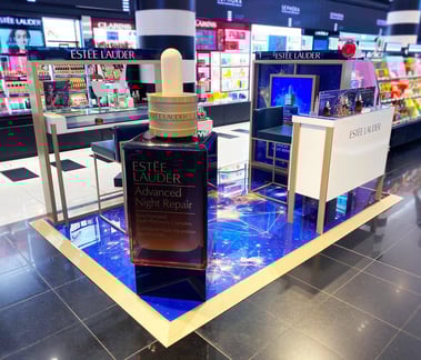 podium Estée Lauder