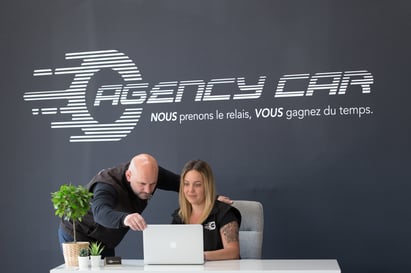 Anthony et Laura, fondateurs d’Agency Car