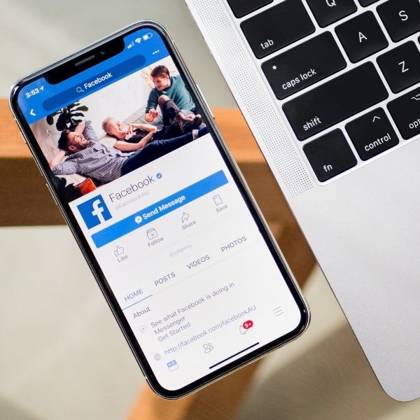 Facebook : quelles différences entre page Marque & pages Lieux ?
